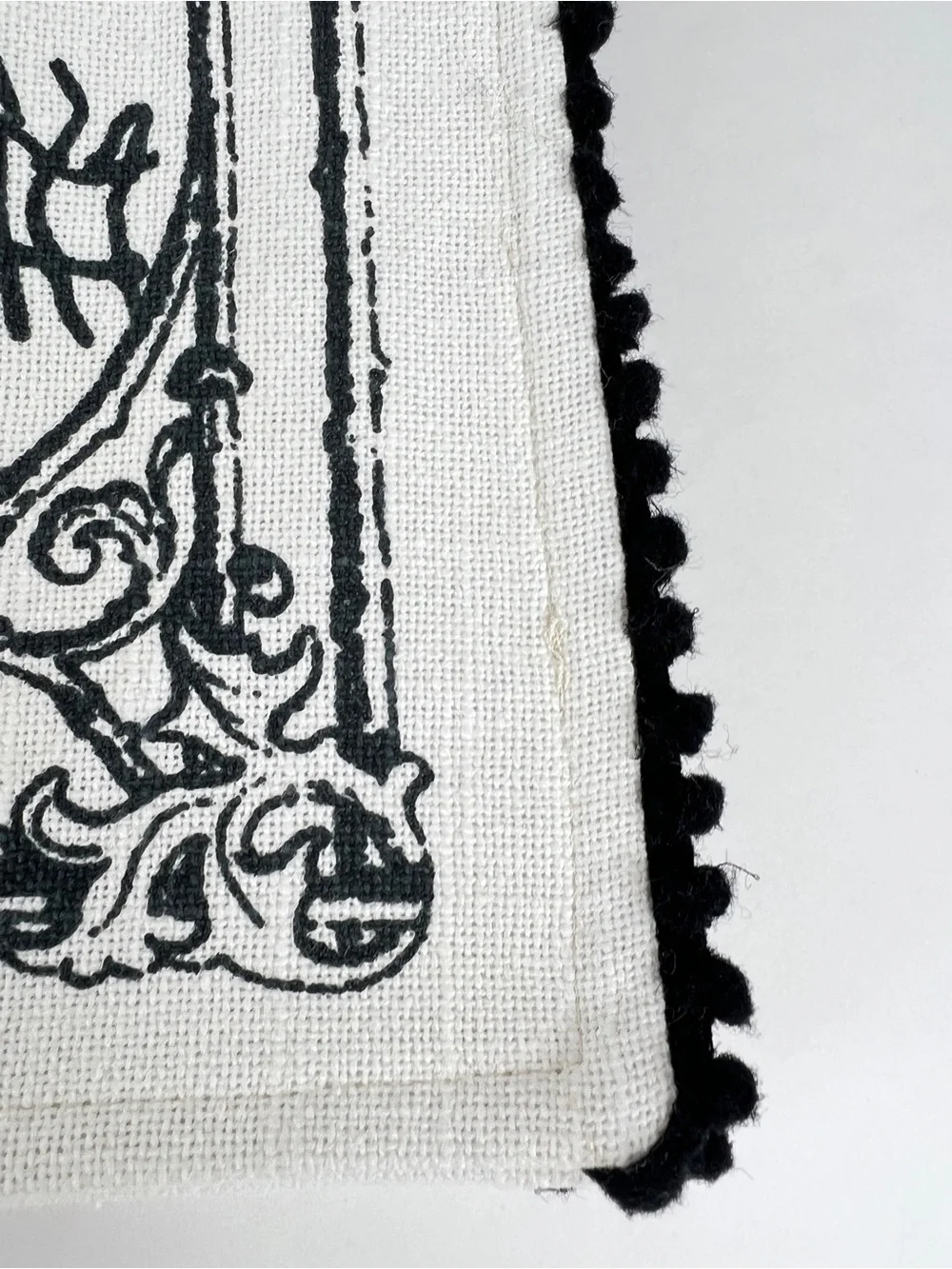 Rachel Zoe Halloween Placemats Set of 4 Black and White